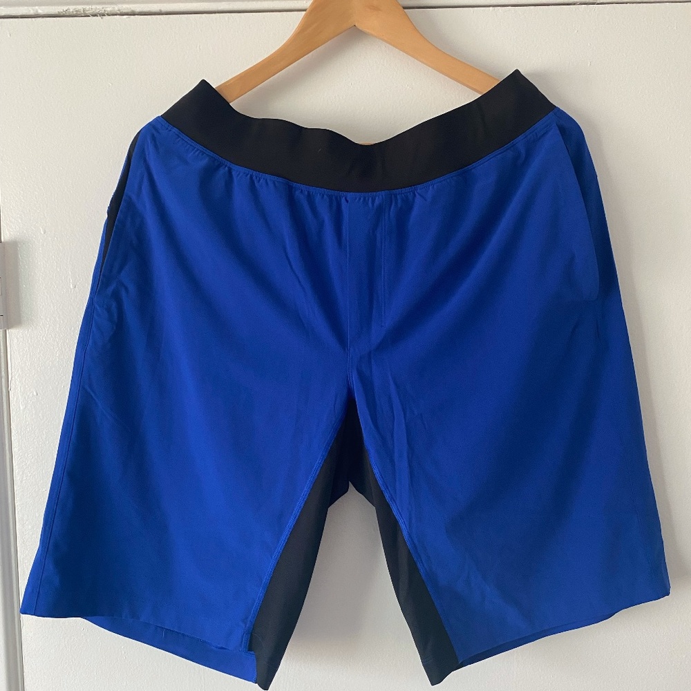 Mens Lululemon T.H.E. short 11" lintless